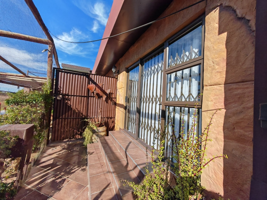 6 Bedroom Property for Sale in Dan Pienaar Free State